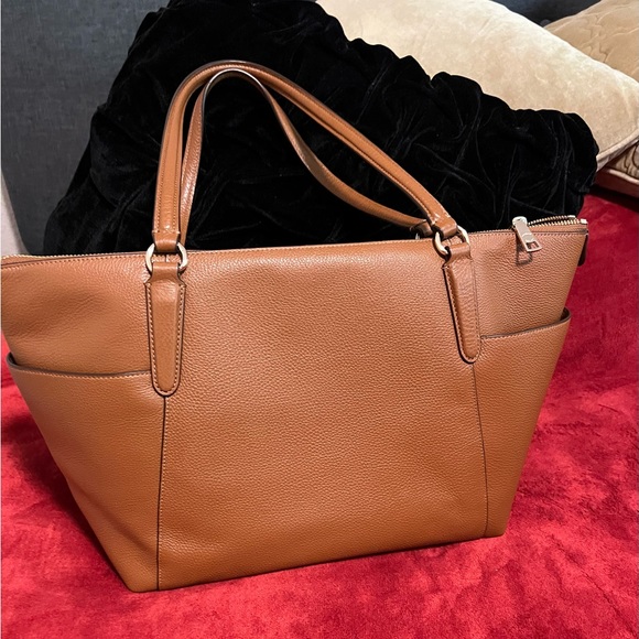 Coach Saddle Shoulder Bags. Brand new. - Picture 5 of 6